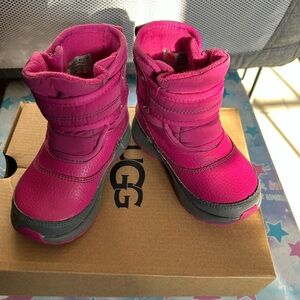 UGG Kids Taney Weather Boots - size 7